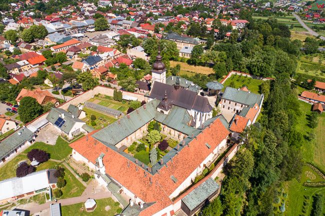 Stary Sacz, 29.05.2018 r. lotnicza panorama miasta - klasztor Klarysek. EU, PL, Warm-Maz. Lotnicze.